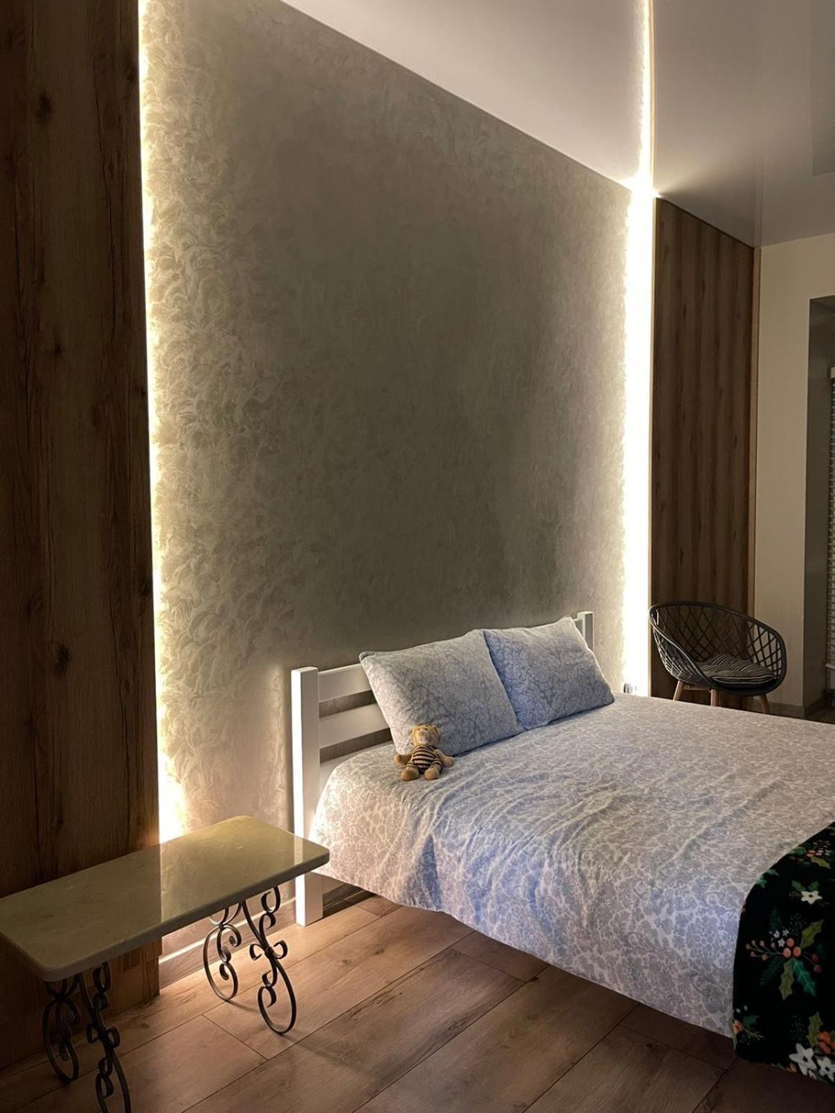 Vip Apartment У Центрі Міста, Новобуджк Театральний,Дуже Простора Rivne Ngoại thất bức ảnh
